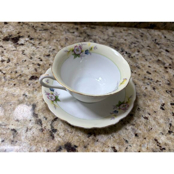 Chikaramachi Porcelain Made in Japan Teacup and Saucer Soft Yellow with Florals - Picture 3 of 8